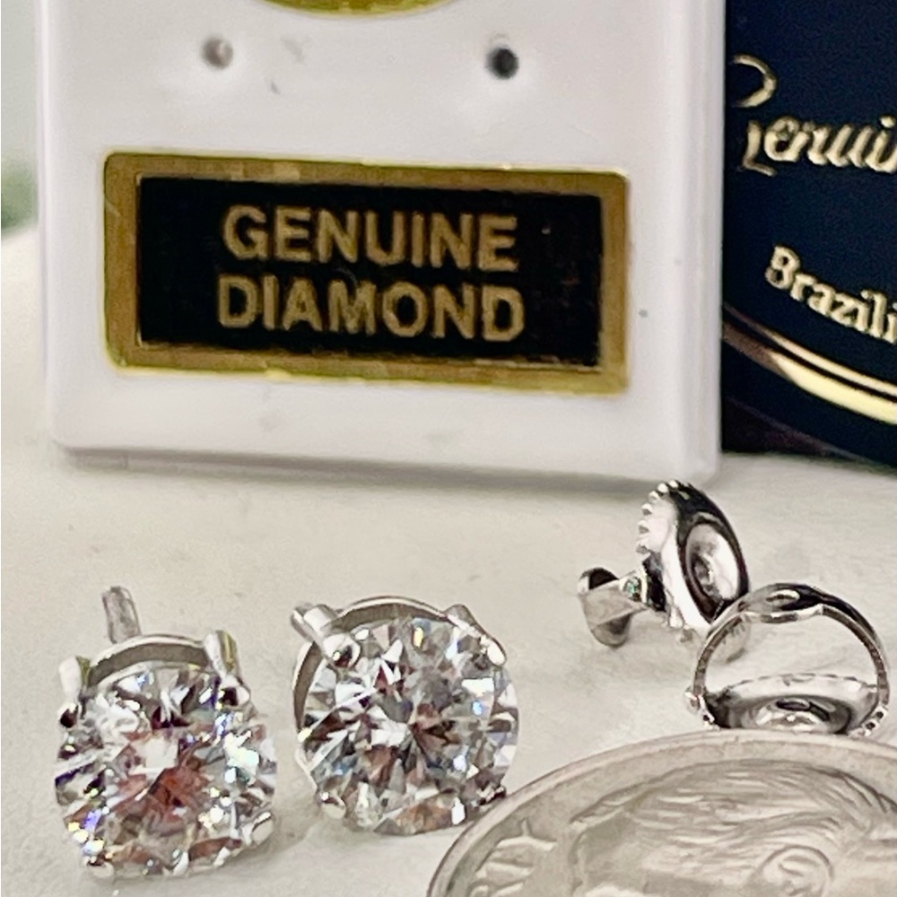 14K w/screws 1ct Diamond Pair. .50ct each 1/2ct each white Gold - Picture 9 of 12
